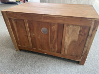 TV-Board Guru 6646 Akazie massiv stone 100x60x55 cm