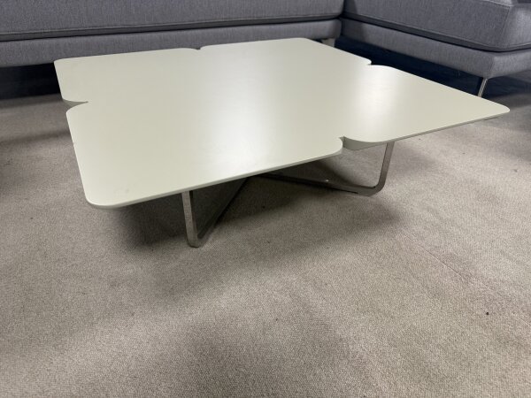 Freistil Rolf Benz Couchtisch 195 warmgrau ca. 79x79 Chrom