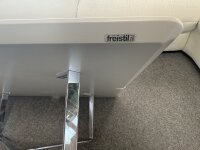 Freistil Rolf Benz Couchtisch 195 hellgrau ca.79x79 Chrom