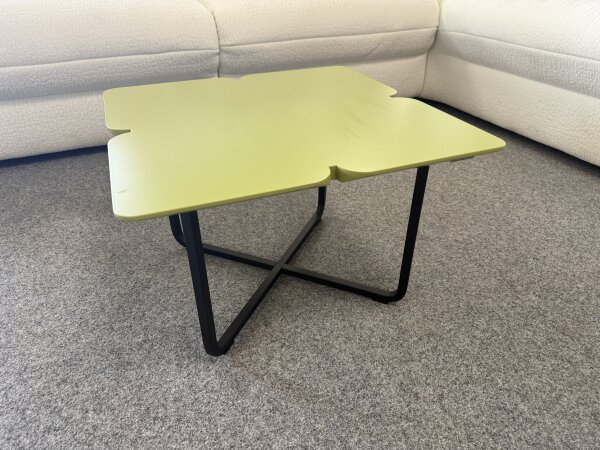 Freistil Rolf Benz Couchtisch 195 grauolive 49x49 Gestell schwarz