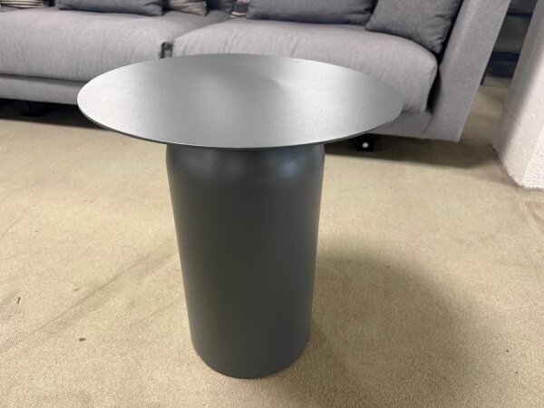 Freistil Rolf Benz Couchtisch 154-200 Stahlblech grau Ø 43 cm